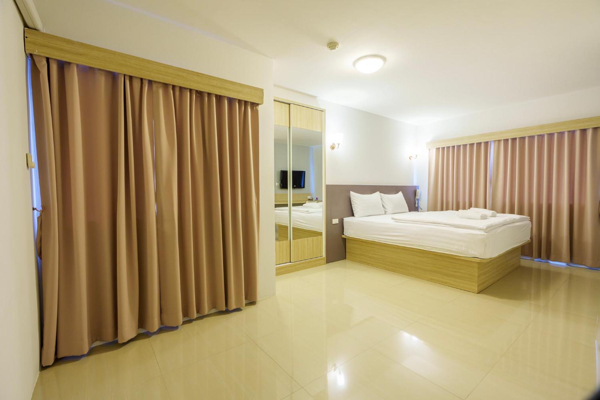 Executive Triple Room